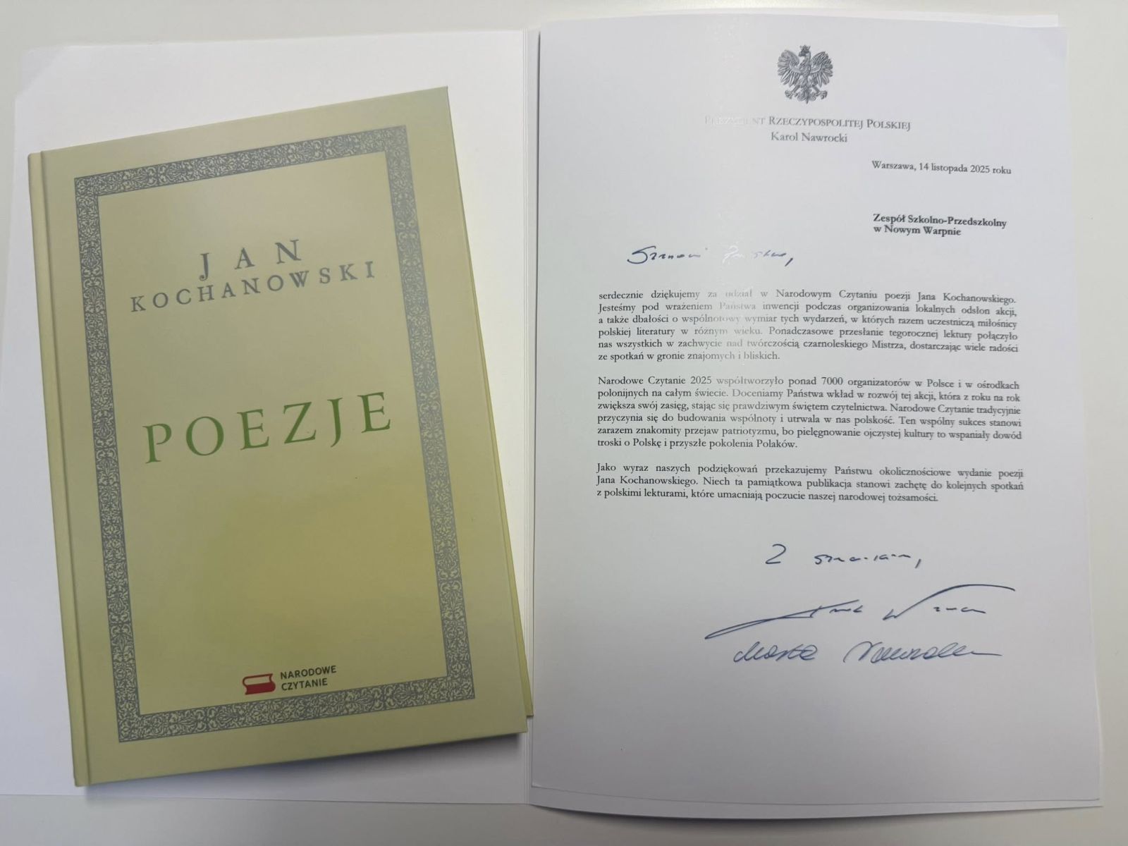 Zdjęcie: Upominek od Prezydenta RP -Karola Nawrockiego